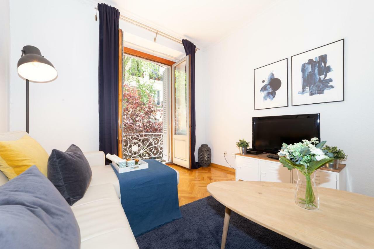 Apartamentos Plaza De Espana Madrid Kültér fotó