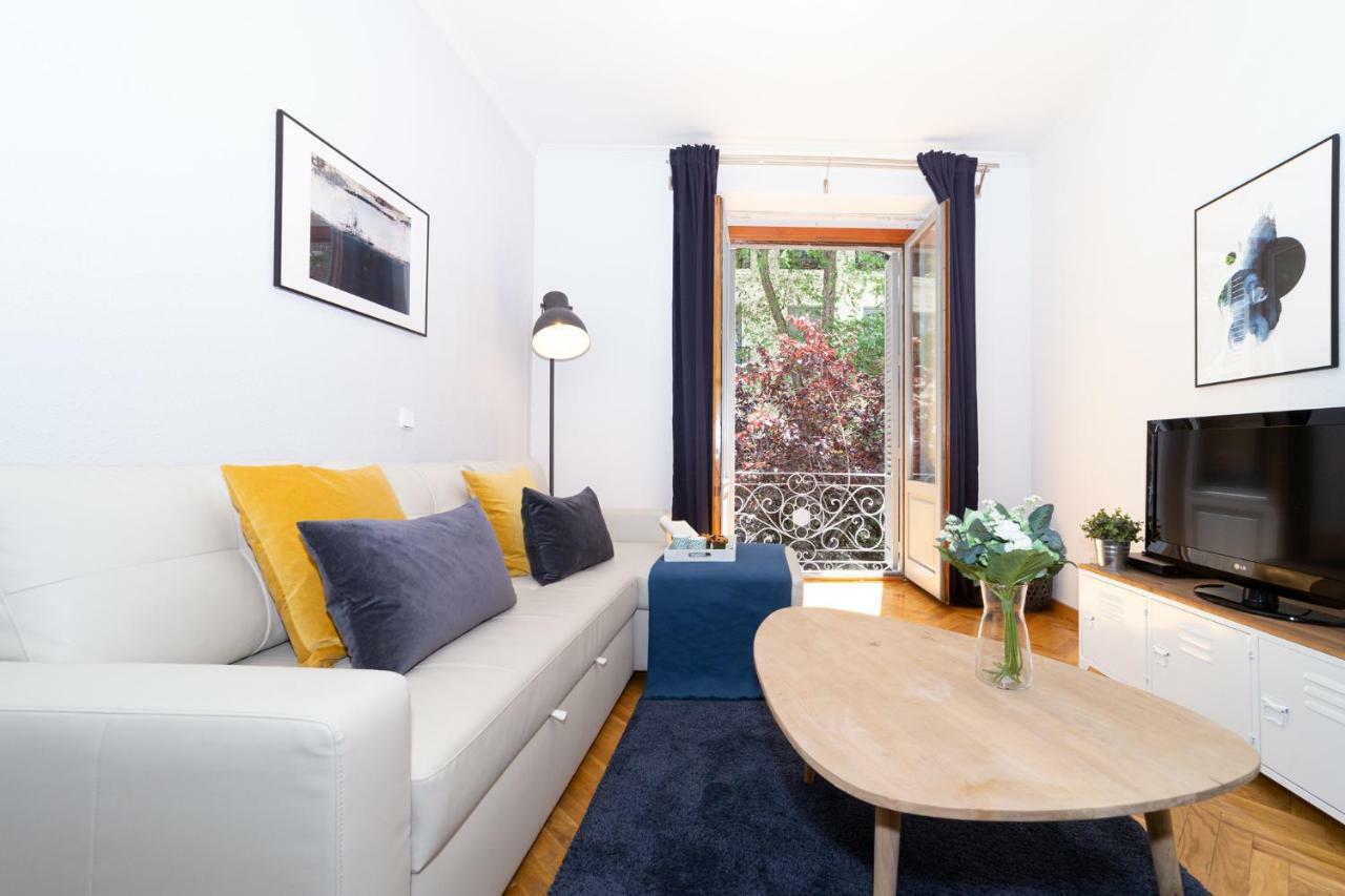 Apartamentos Plaza De Espana Madrid Kültér fotó