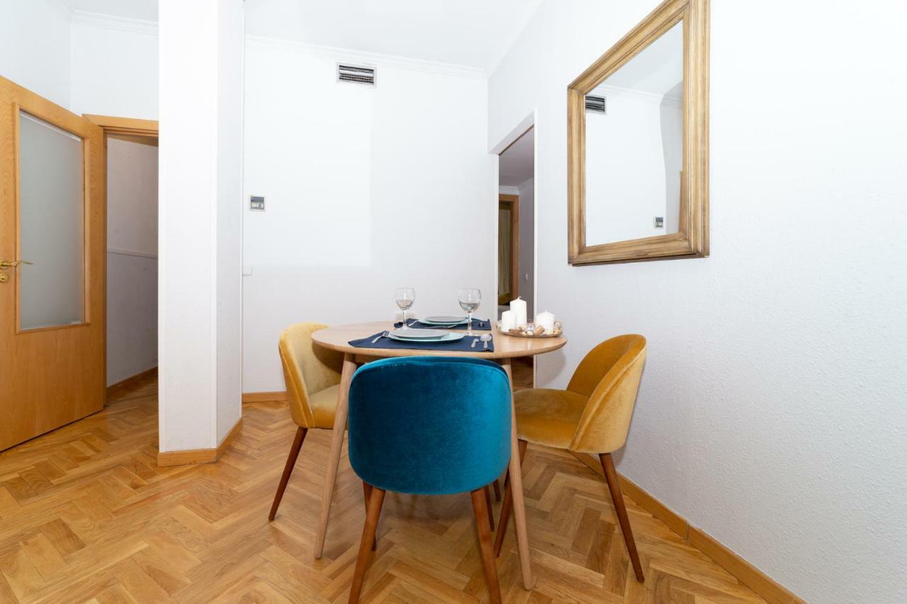 Apartamentos Plaza De Espana Madrid Kültér fotó