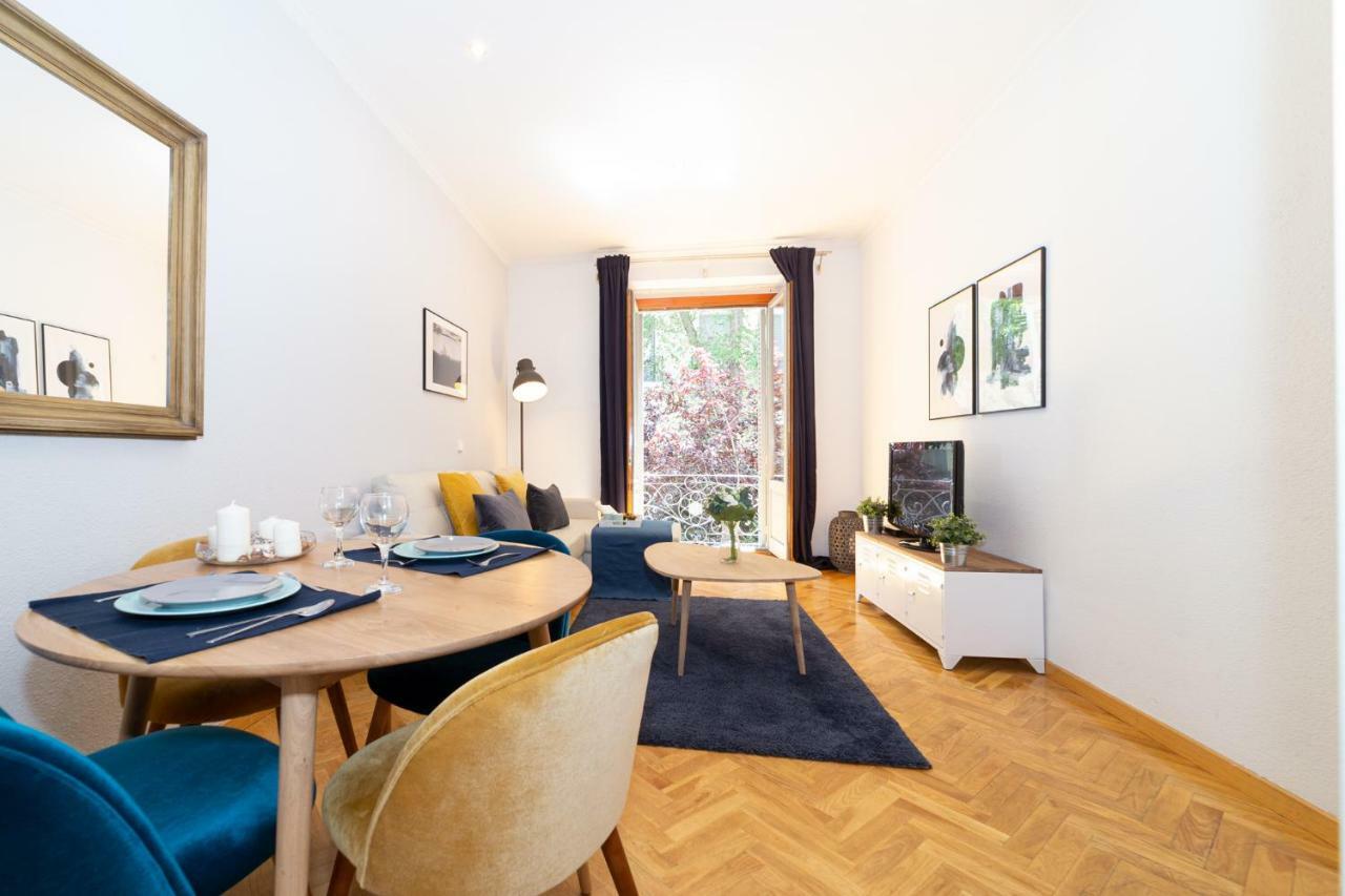 Apartamentos Plaza De Espana Madrid Kültér fotó