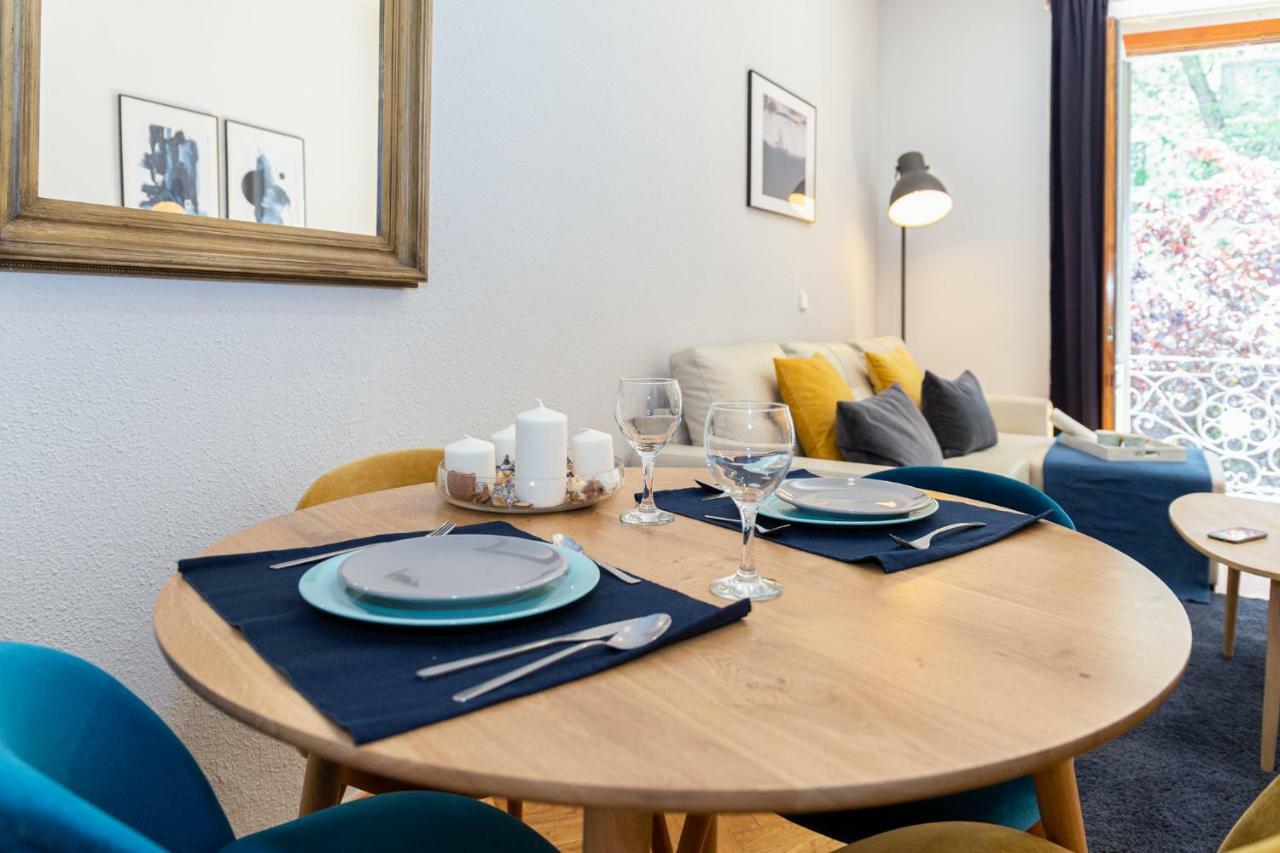 Apartamentos Plaza De Espana Madrid Kültér fotó